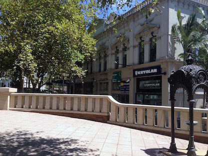 17_07_Darlo Drama外観1801