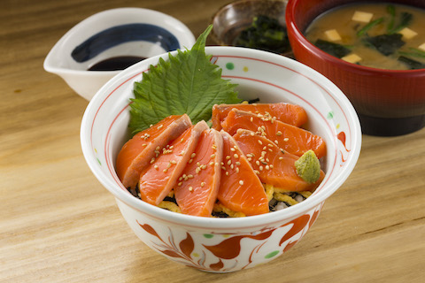 サーモン丼
